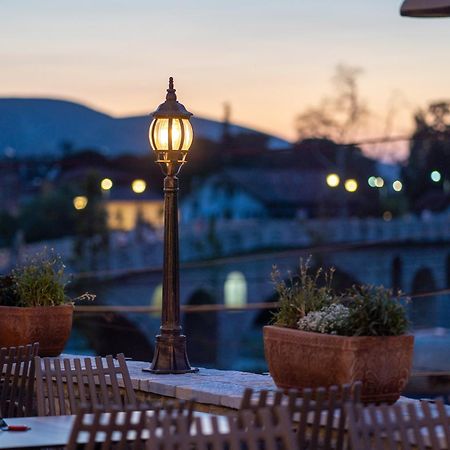 Hotel Kapllani ベラト エクステリア 写真