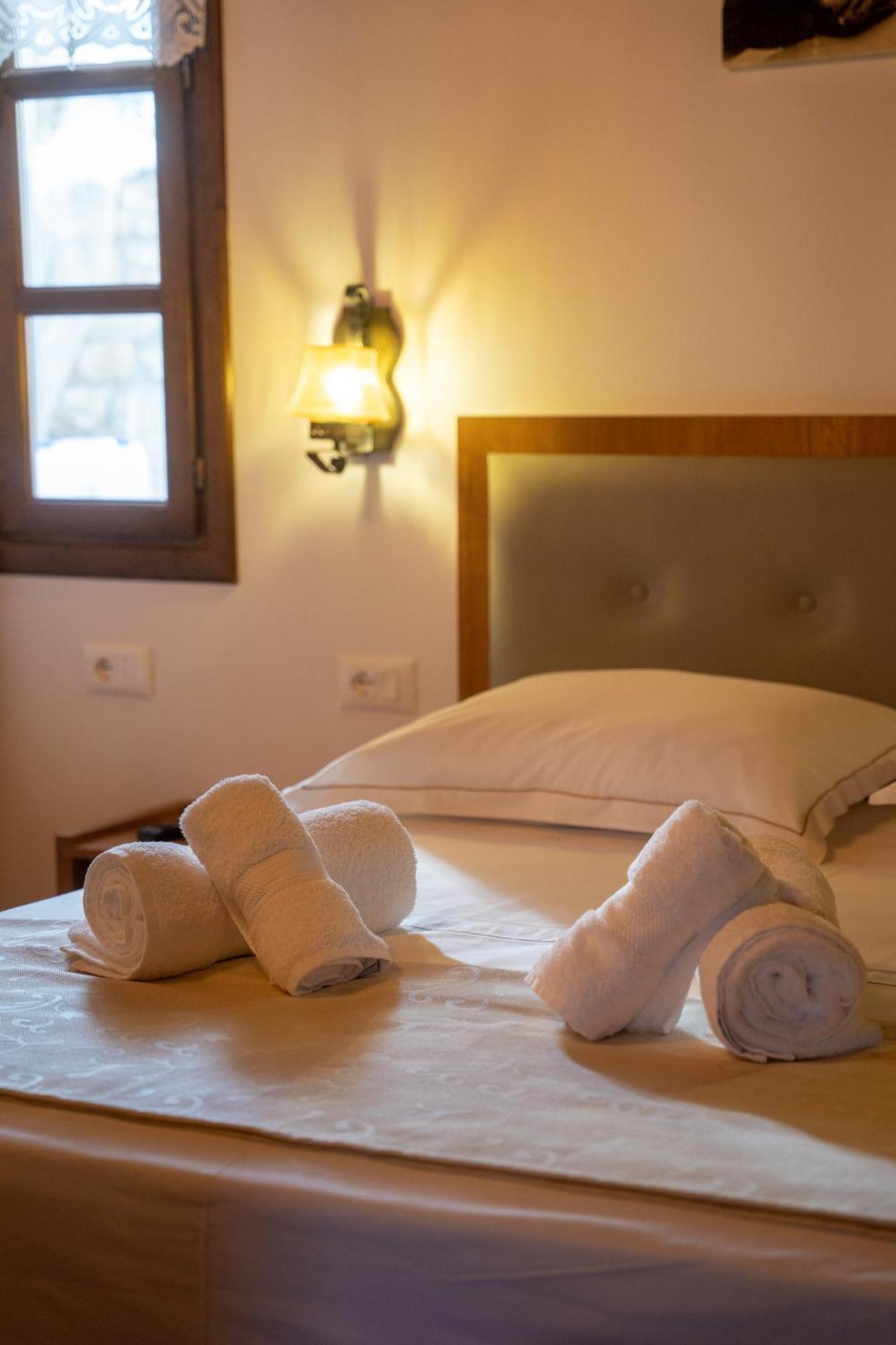 Hotel Kapllani ベラト 部屋 写真