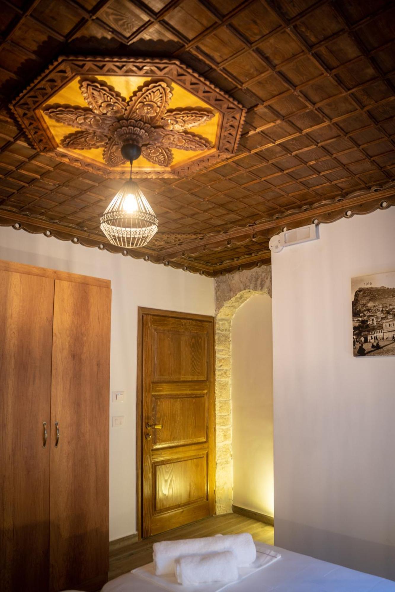Hotel Kapllani ベラト 部屋 写真